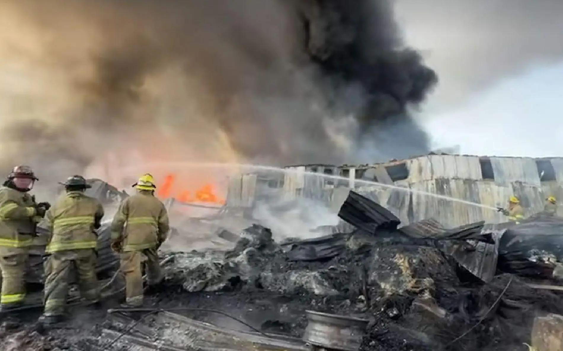 91 Incendio cortesia bomberos 